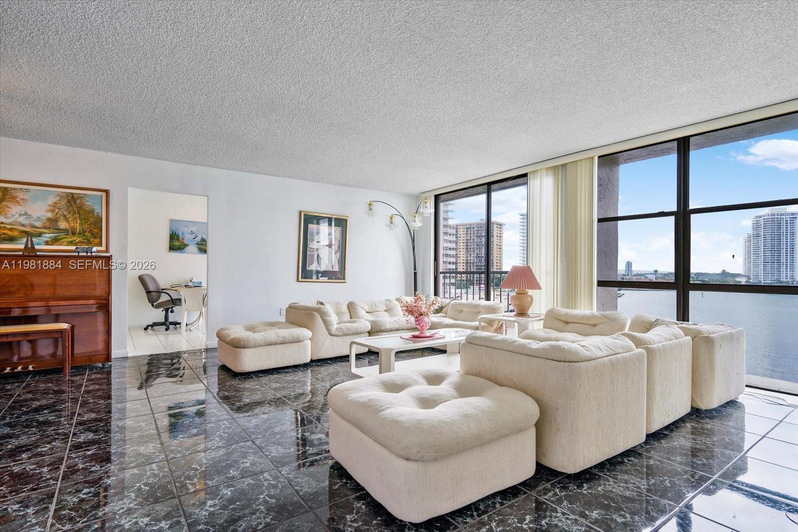 FAIRVIEW HOUSE CONDO - Residential