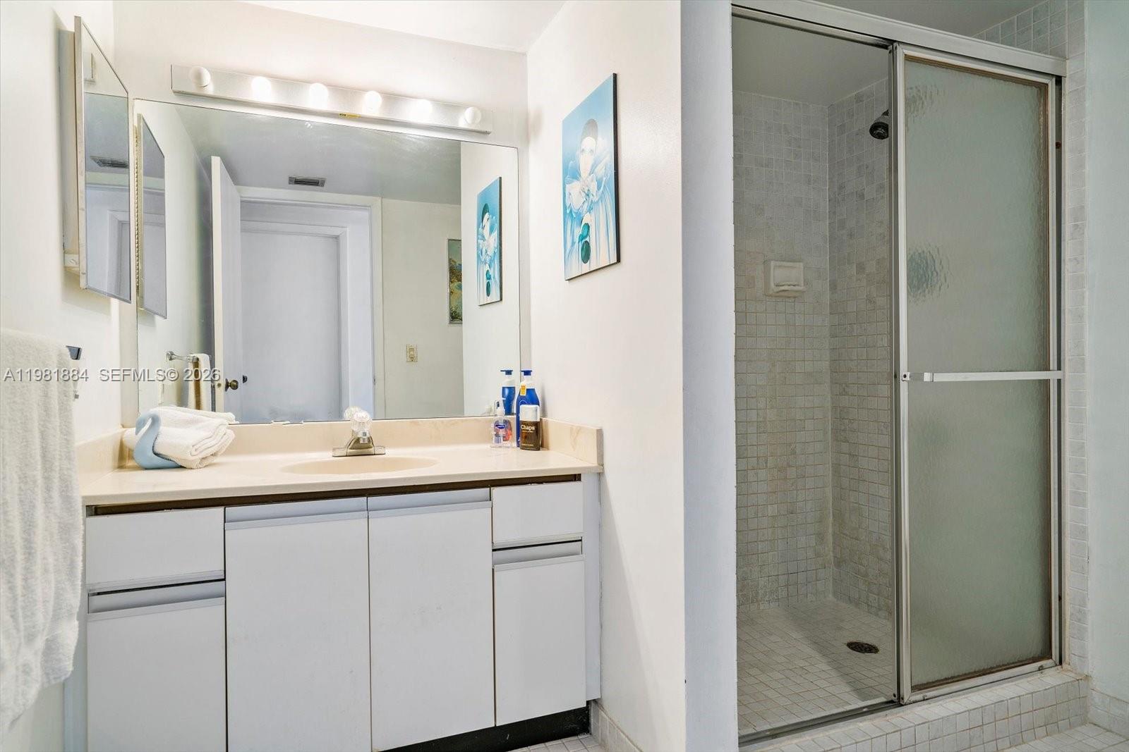 FAIRVIEW HOUSE CONDO - Residential