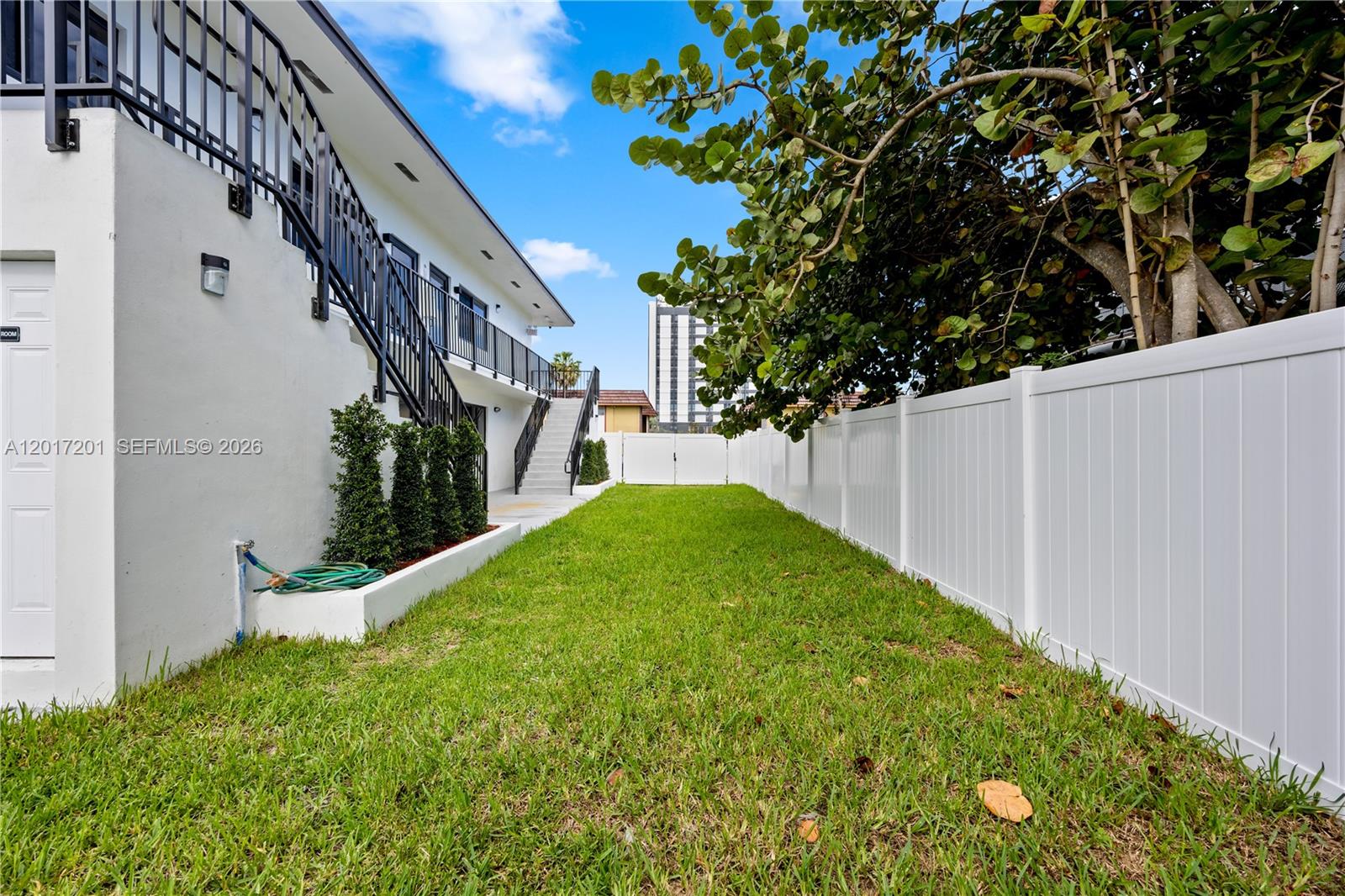 PLEASANT VILLAGE - Residential Lease