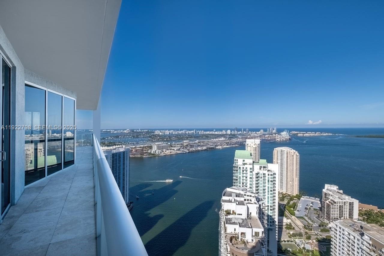 ICONBRICKELL CONDO NO 1 - Residential