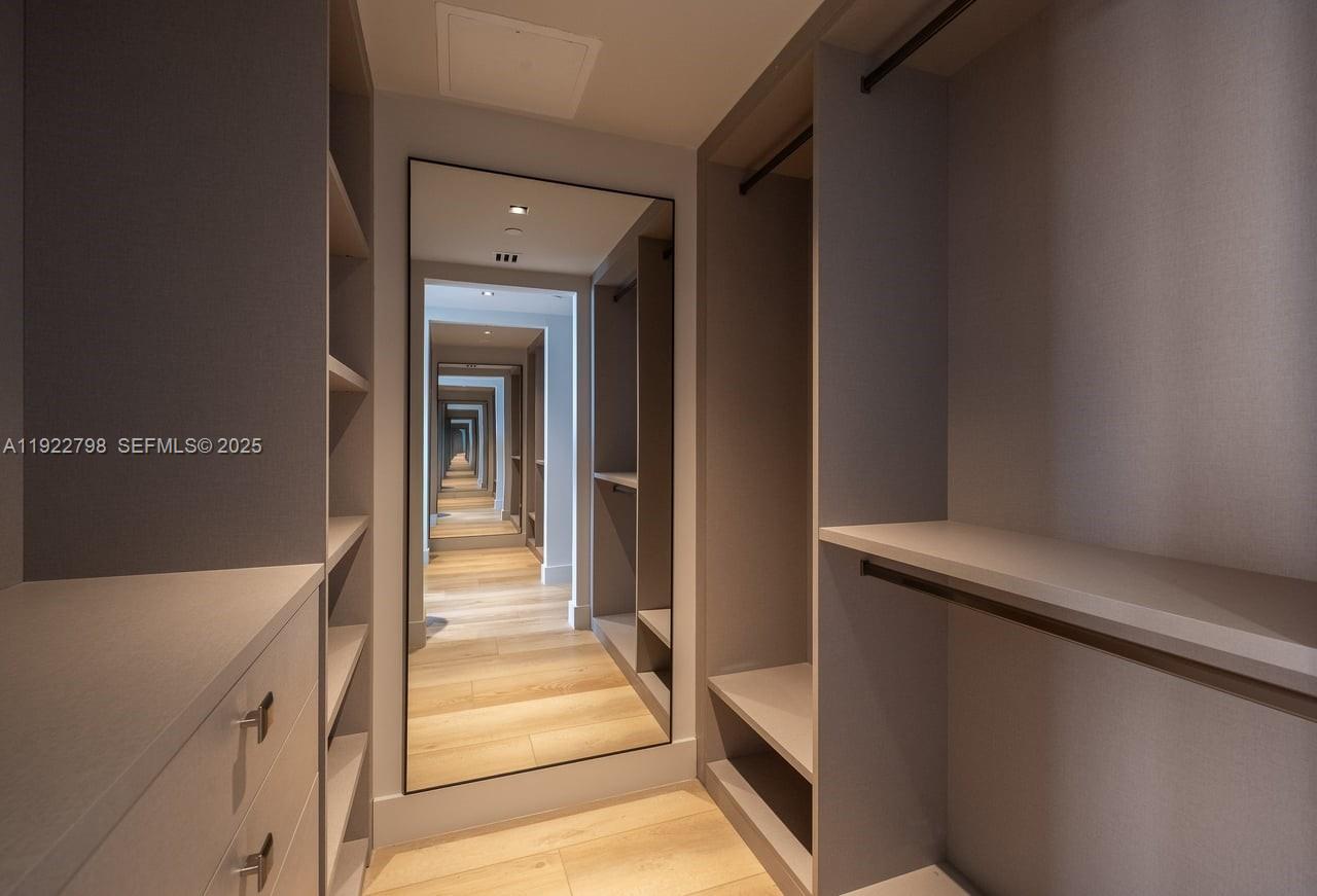 ICONBRICKELL CONDO NO 1 - Residential