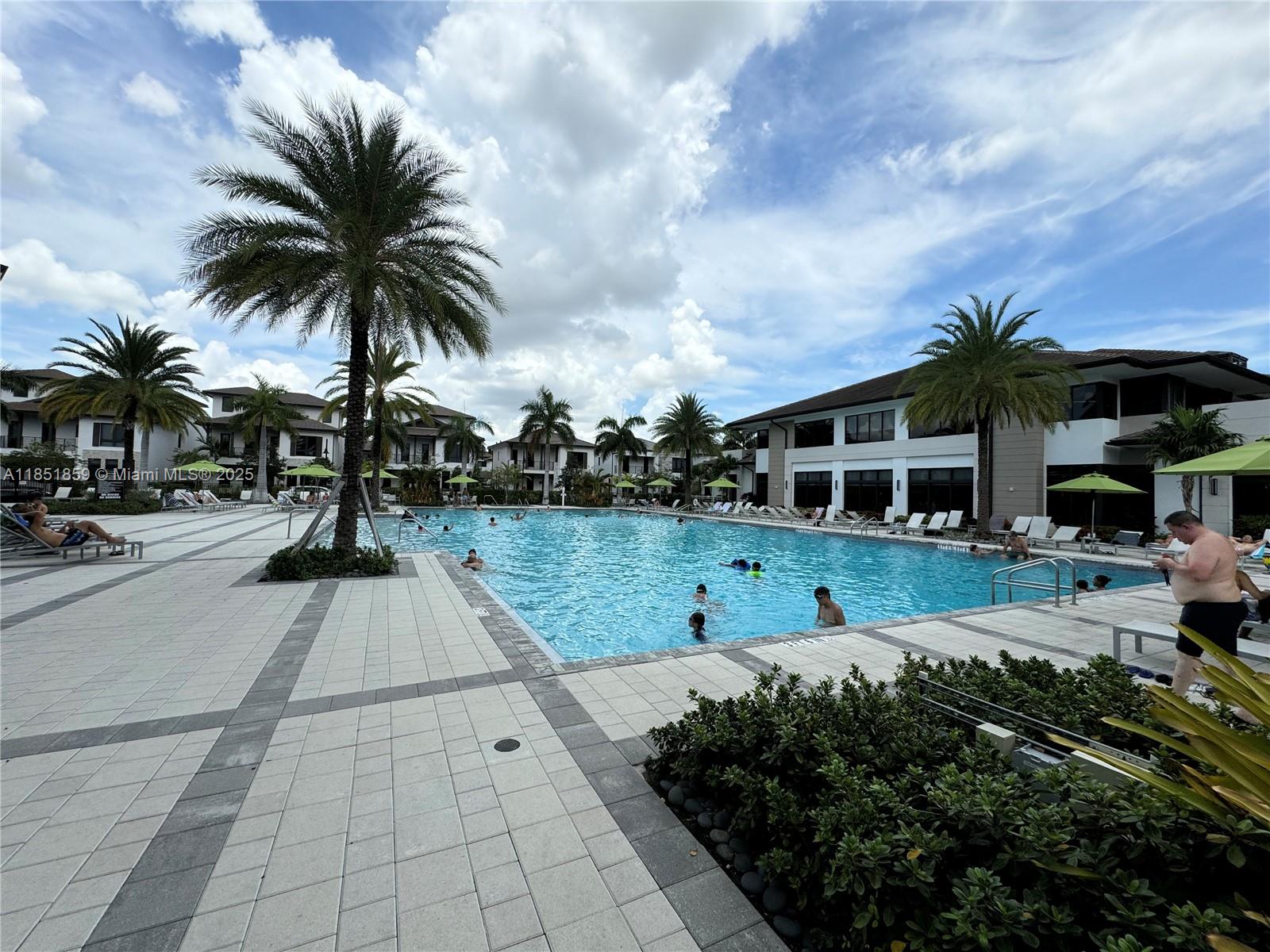 DOWNTOWN DORAL SOUTH PHAS - Residential Lease