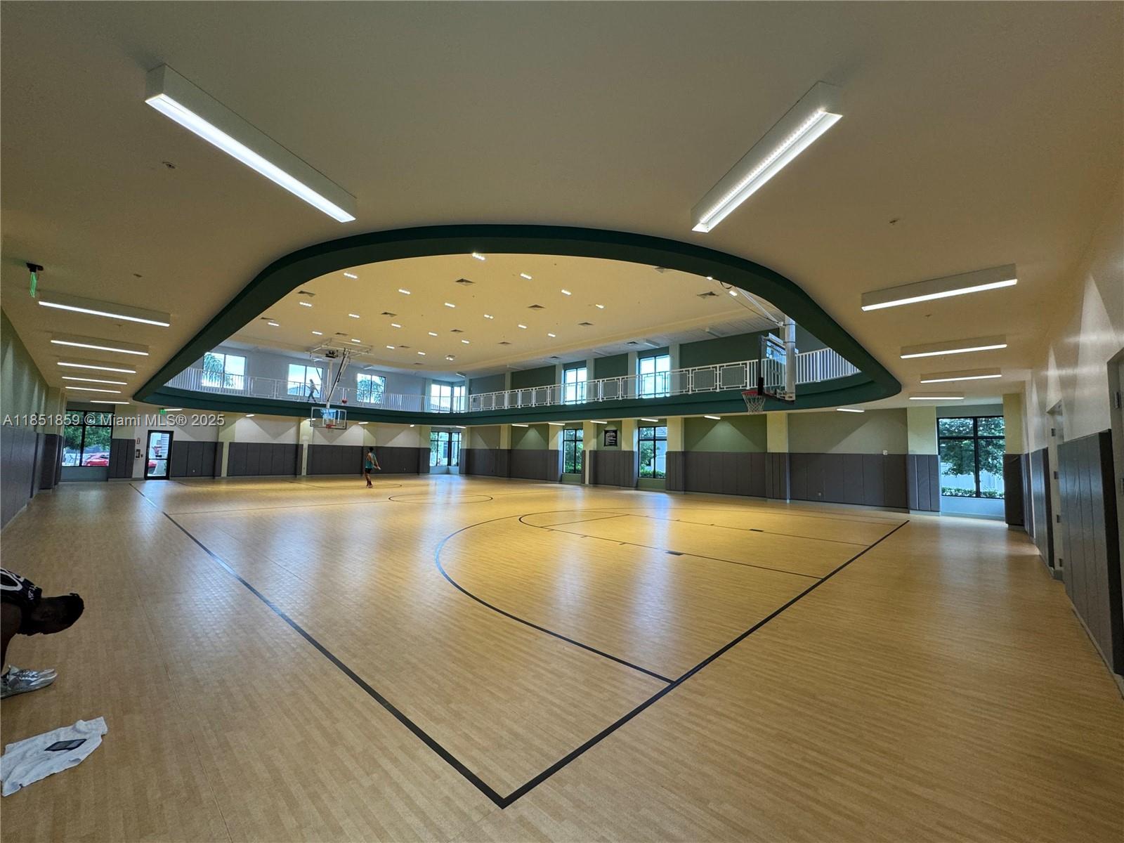 DOWNTOWN DORAL SOUTH PHAS - Residential Lease