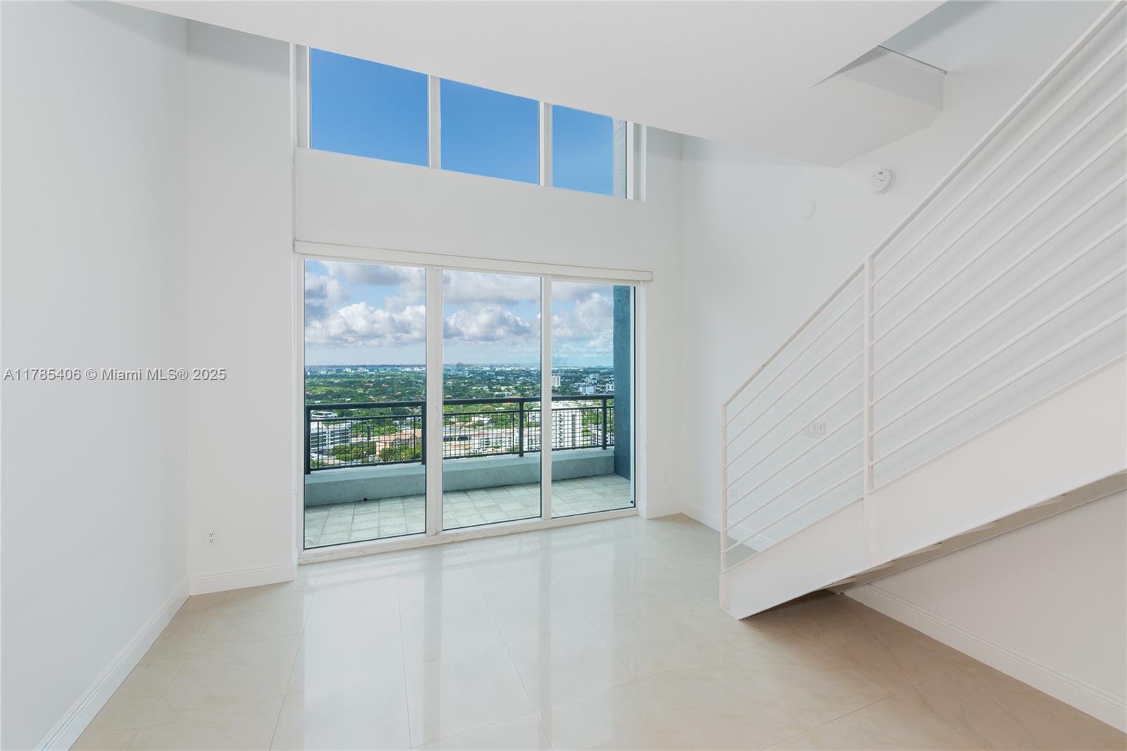 60 SW 13th St 2609