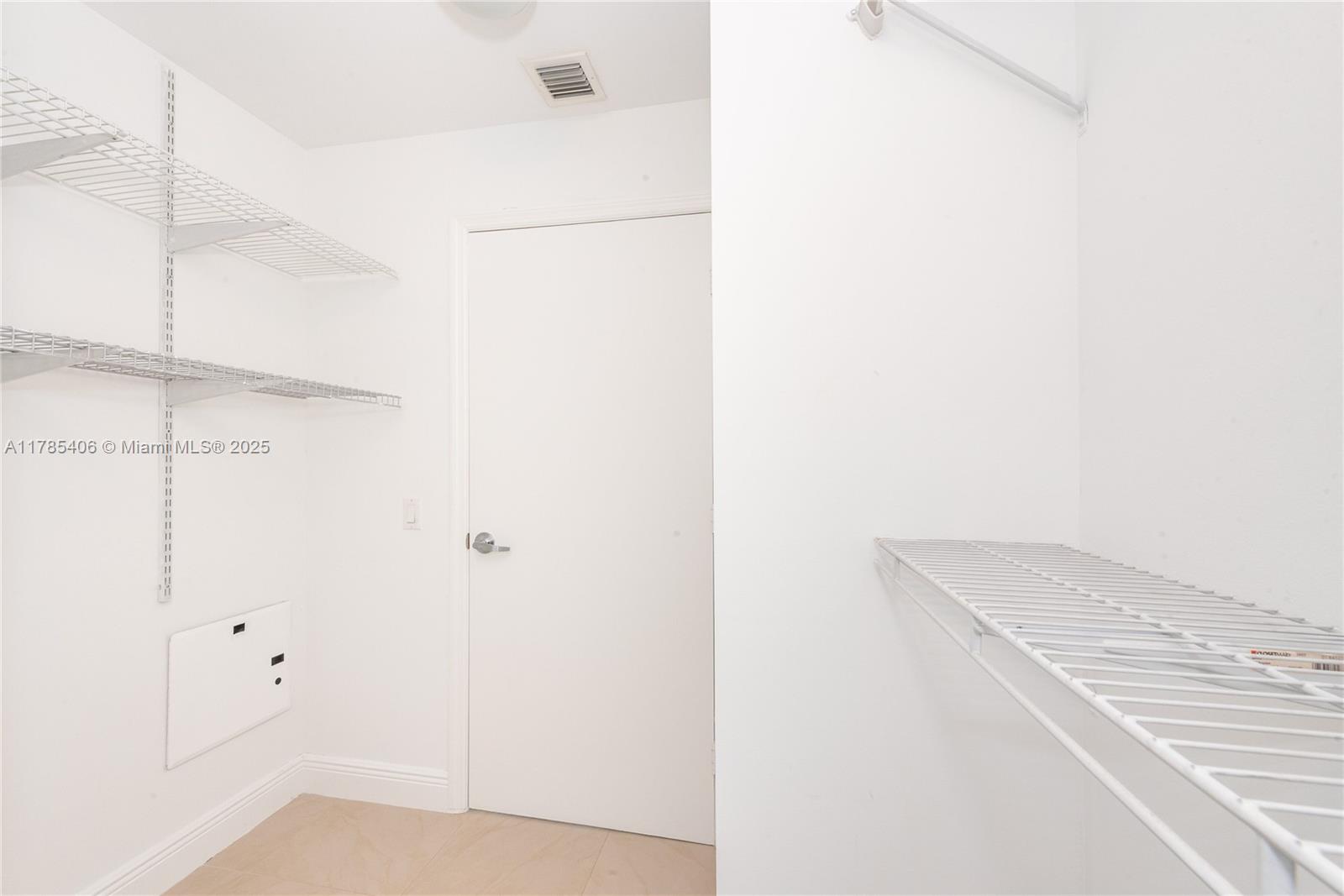 INFINITY AT BRICKELL COND - Residential