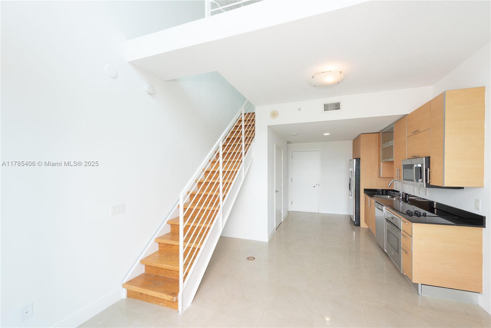 INFINITY AT BRICKELL COND - Residential