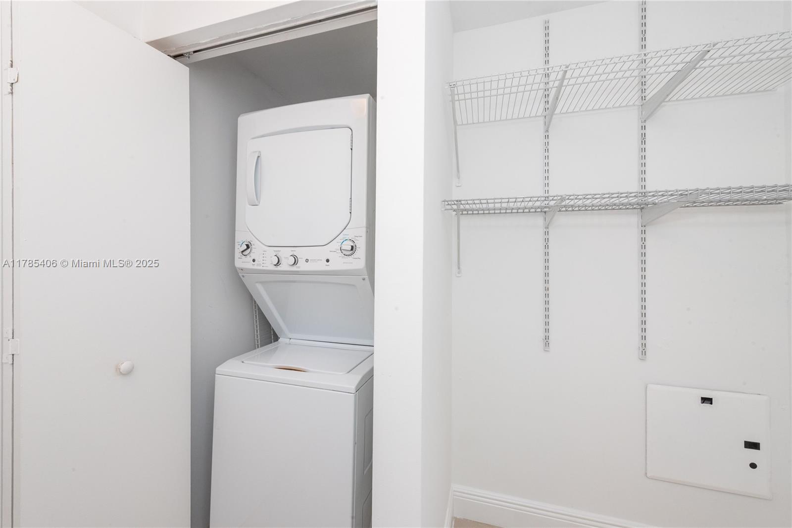 INFINITY AT BRICKELL COND - Residential