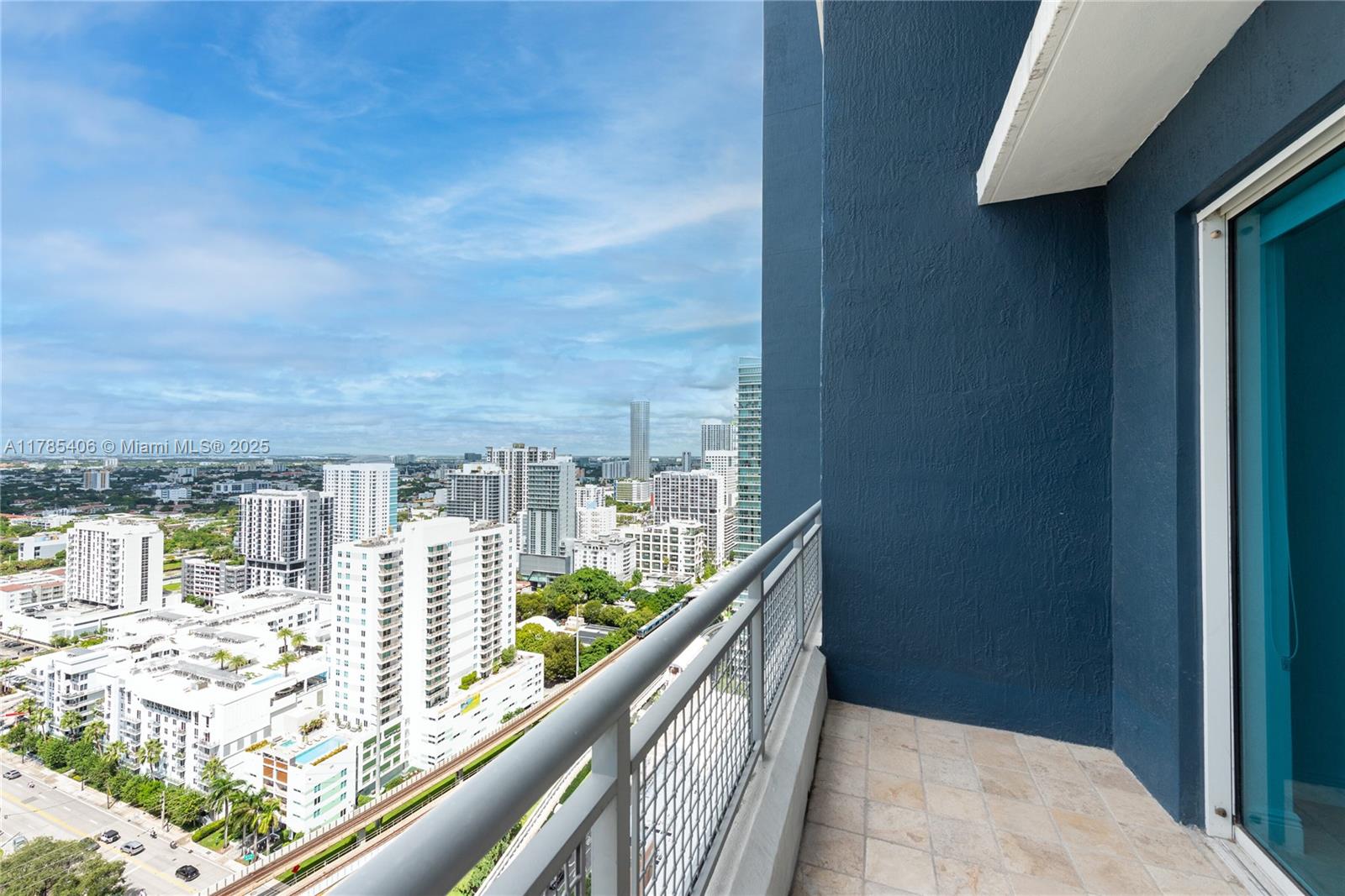 60 SW 13th St 2609