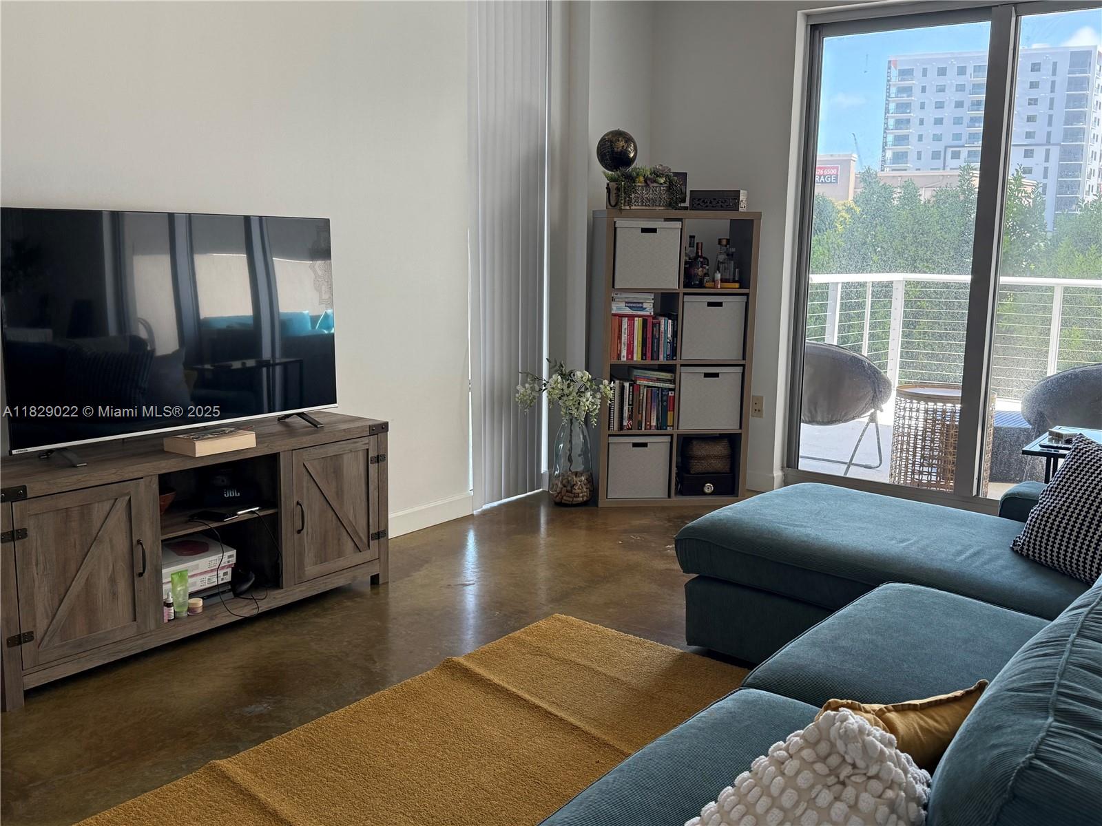 3449 NE 1st Ave L-11