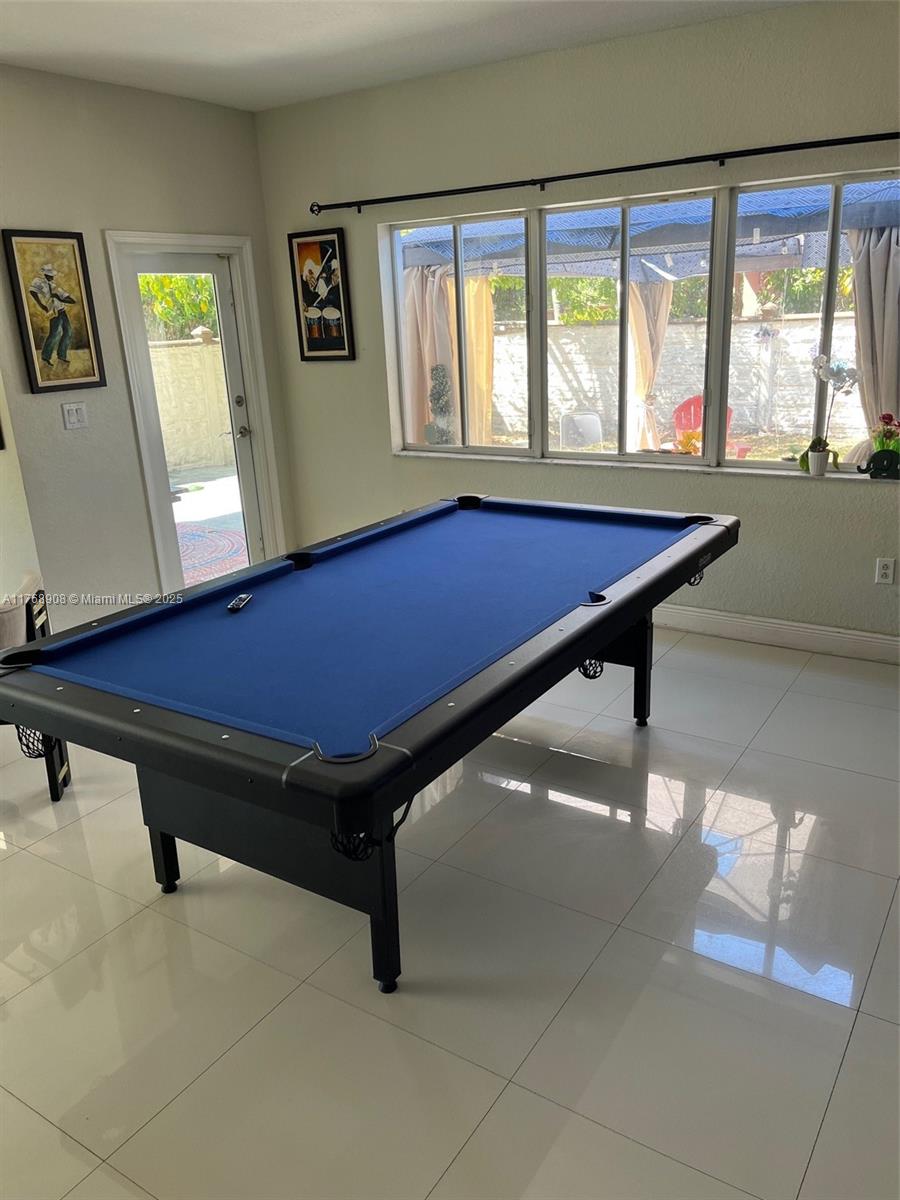 EFM ESTATES SECTIONS TWO - Residential