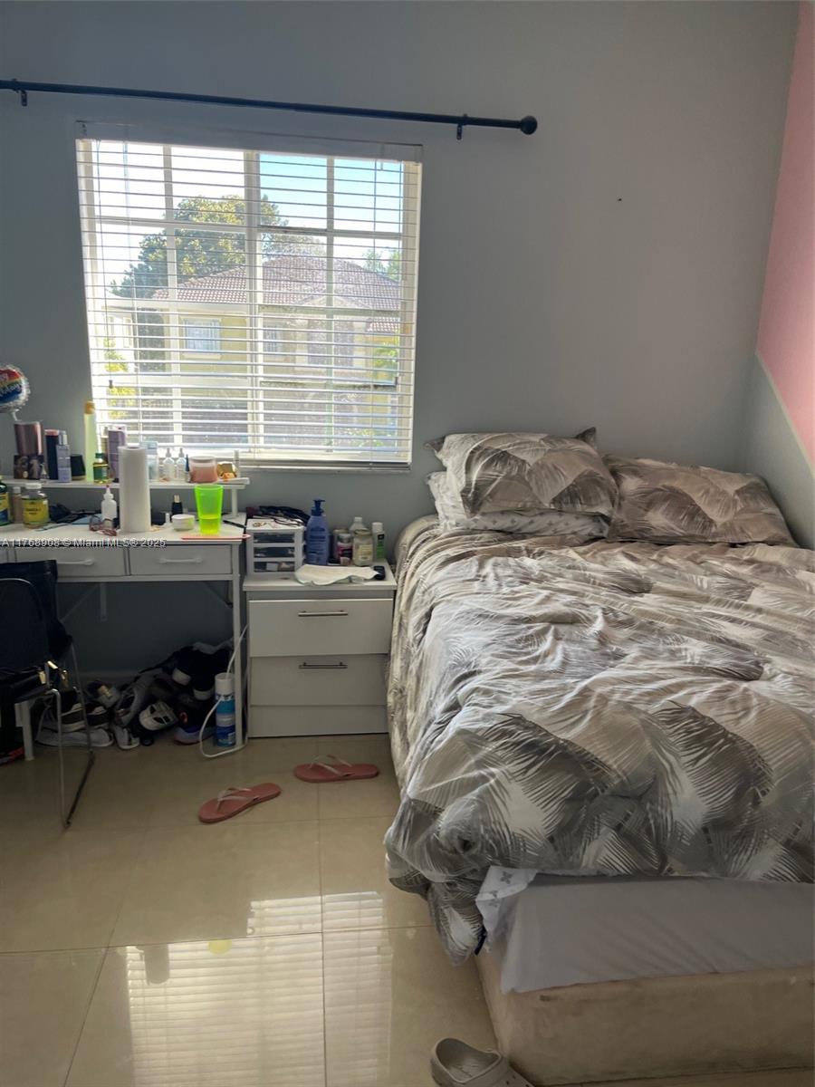 EFM ESTATES SECTIONS TWO - Residential