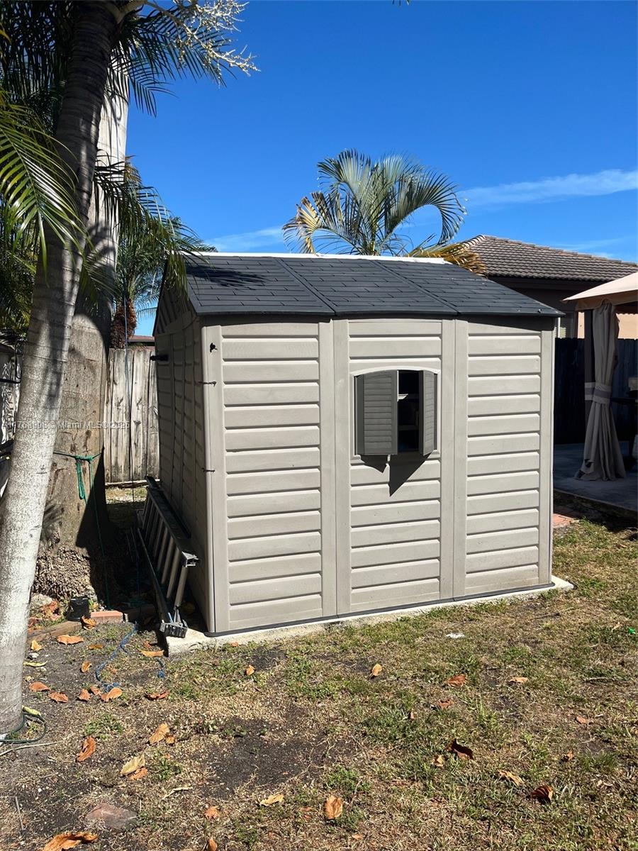 EFM ESTATES SECTIONS TWO - Residential