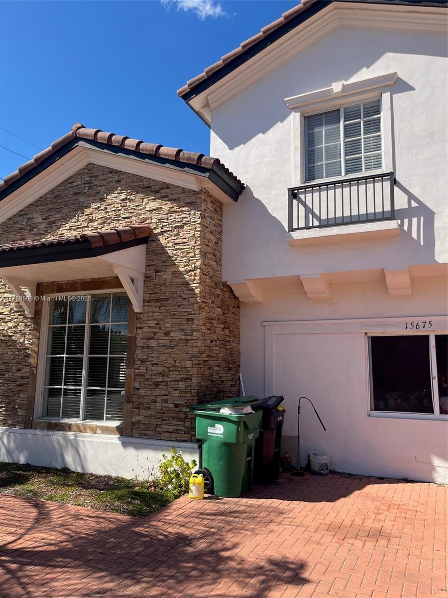 EFM ESTATES SECTIONS TWO - Residential