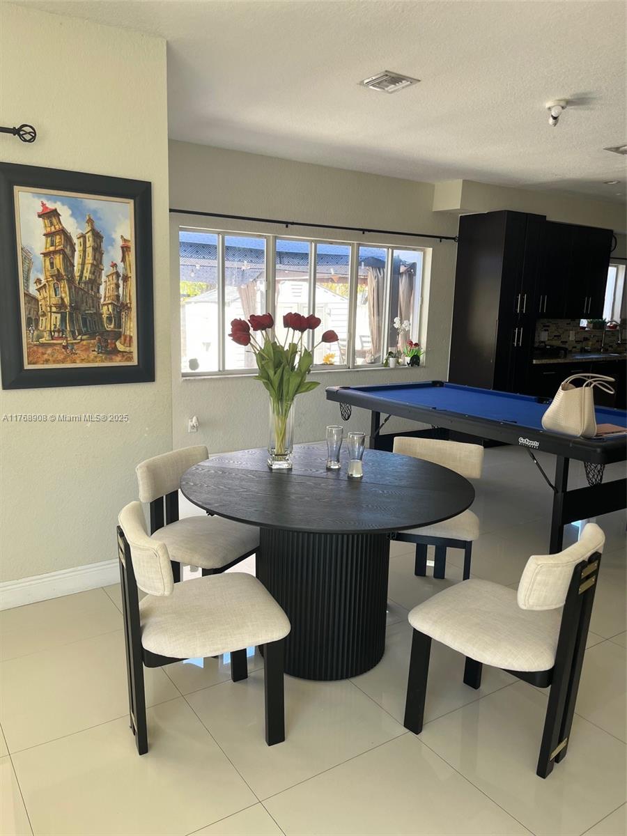 EFM ESTATES SECTIONS TWO - Residential