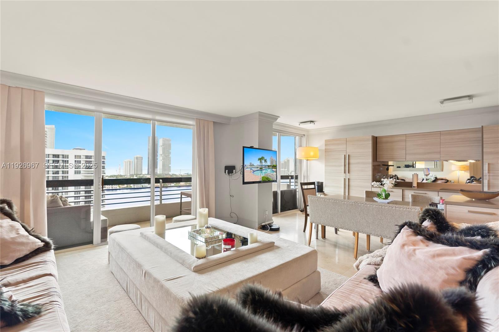 MYSTIC POINTE TOWER 500 C - Residential