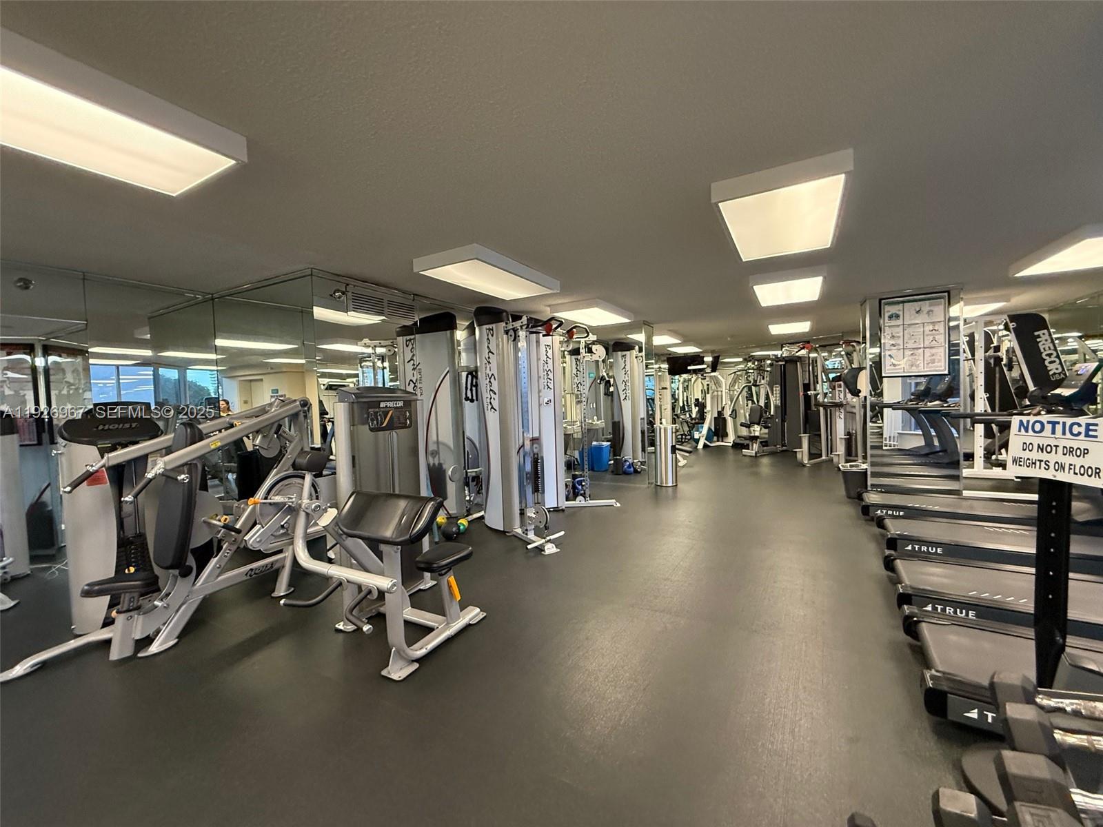 MYSTIC POINTE TOWER 500 C - Residential