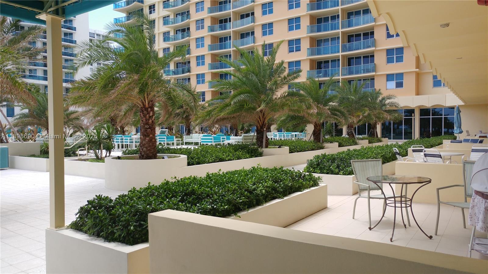 WAVE CONDO - Residential Lease