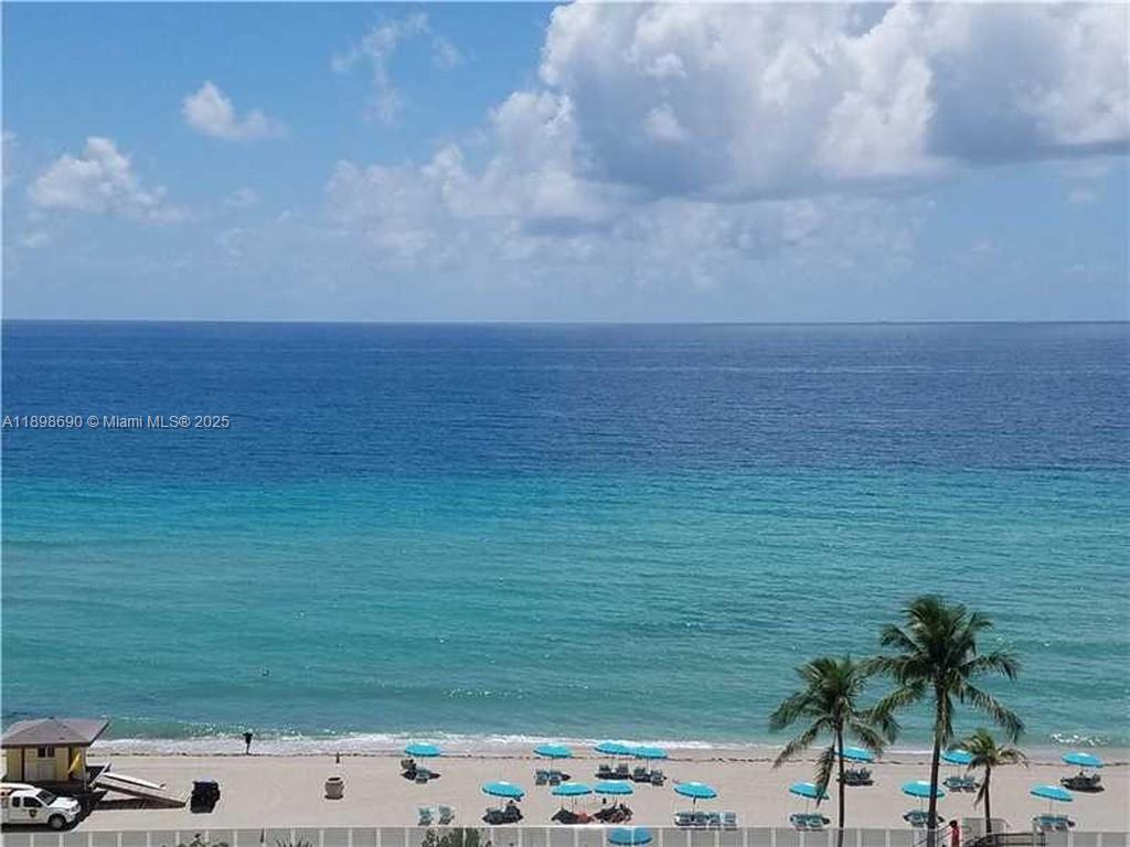 WAVE CONDO - Residential Lease
