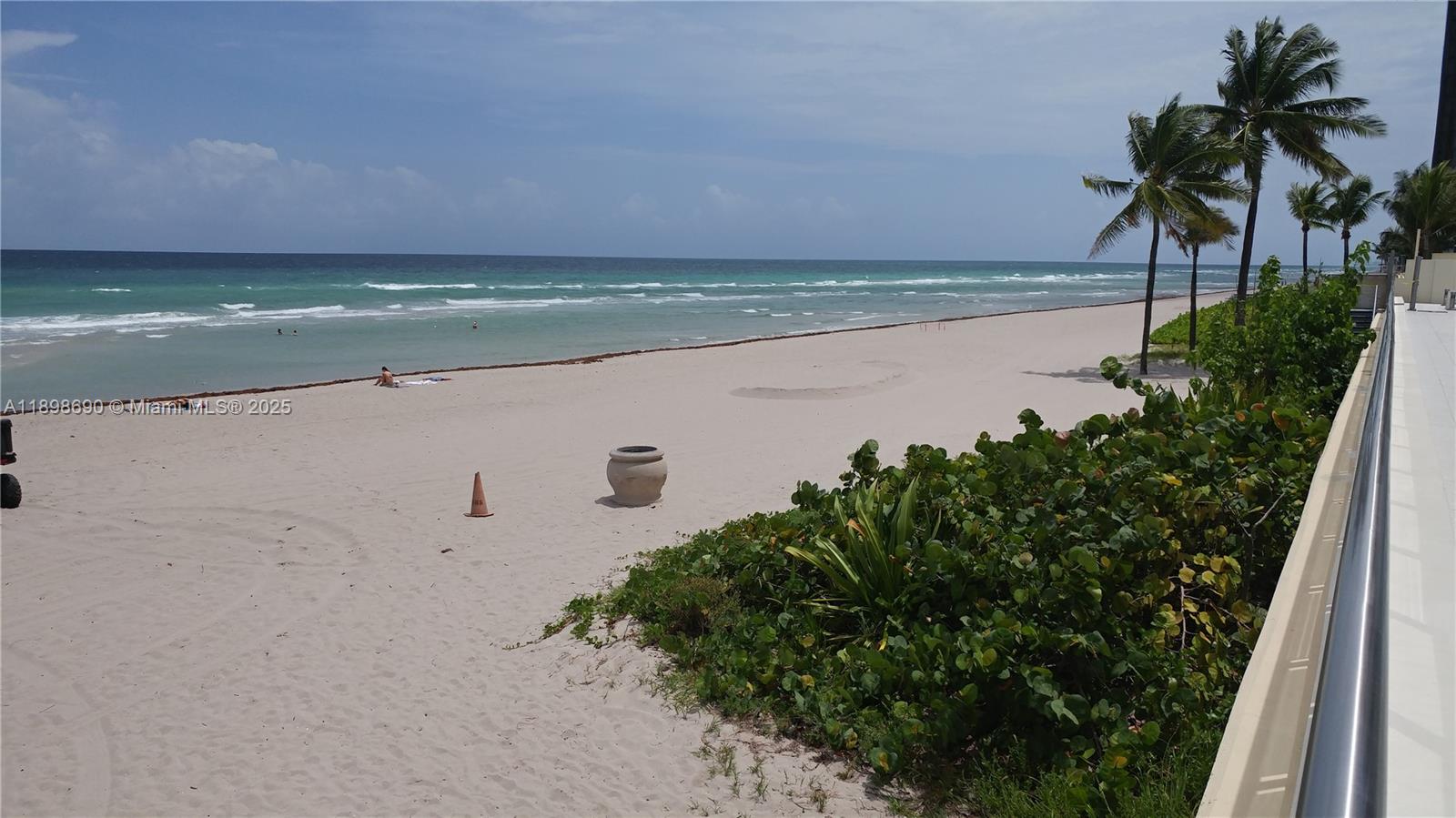 WAVE CONDO - Residential Lease