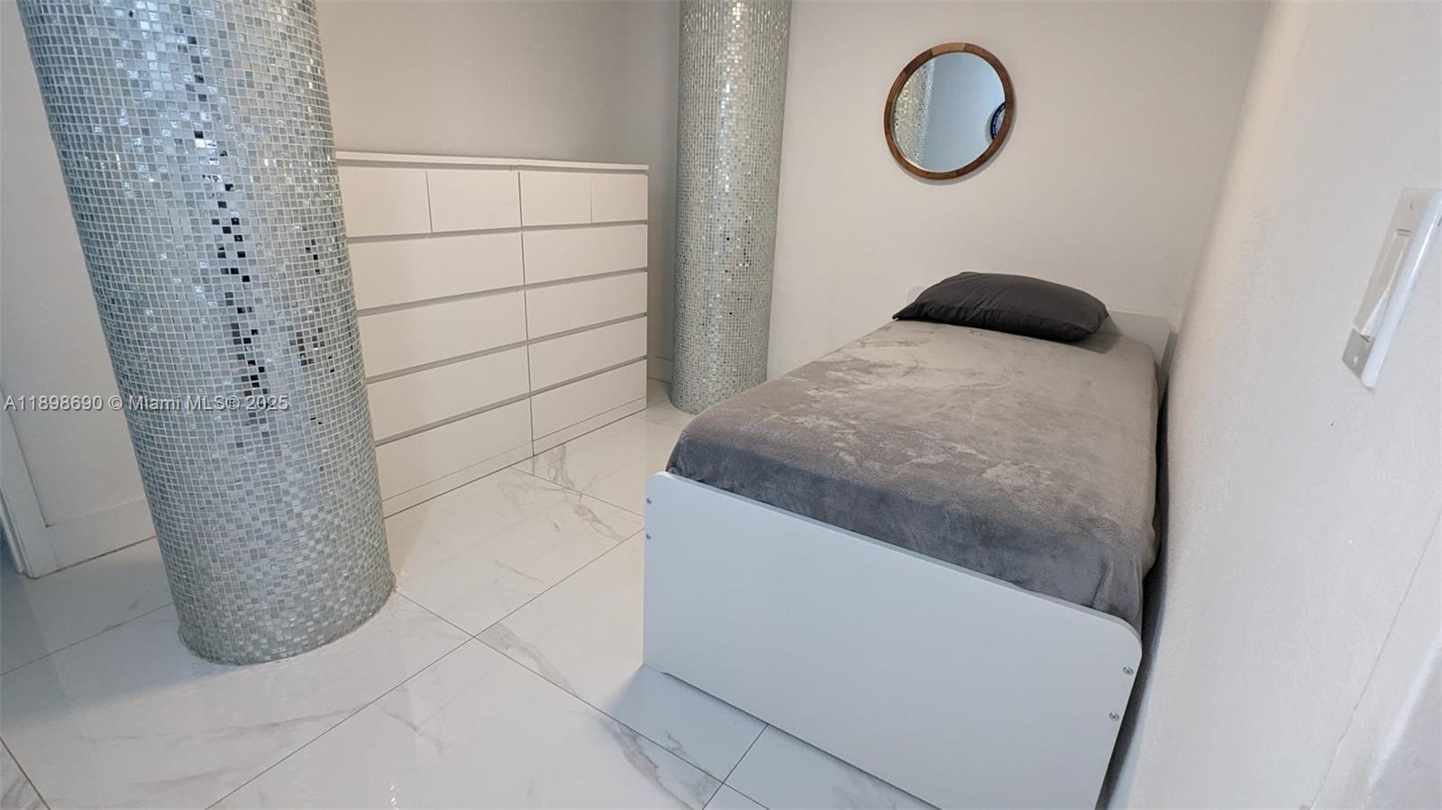 WAVE CONDO - Residential Lease