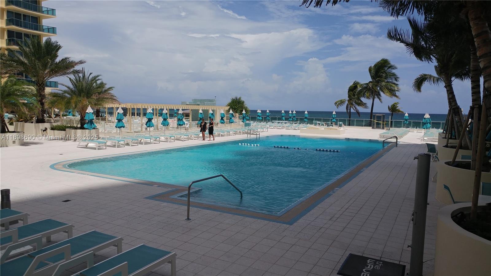 WAVE CONDO - Residential Lease