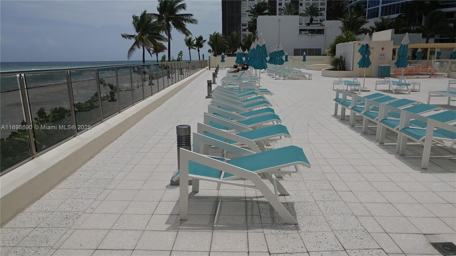 WAVE CONDO - Residential Lease