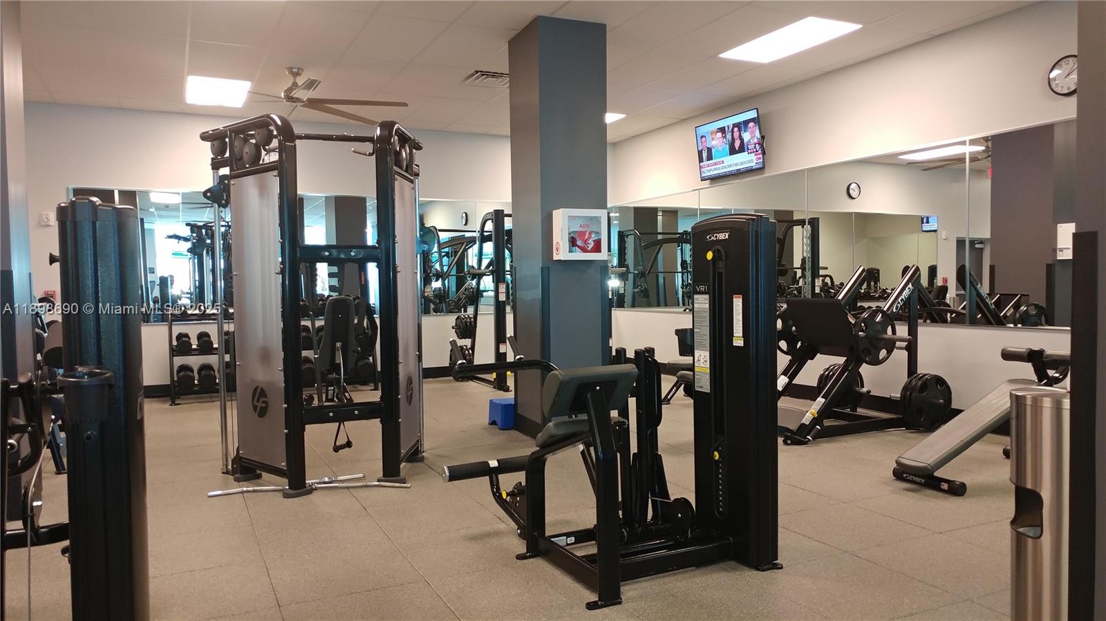 WAVE CONDO - Residential Lease