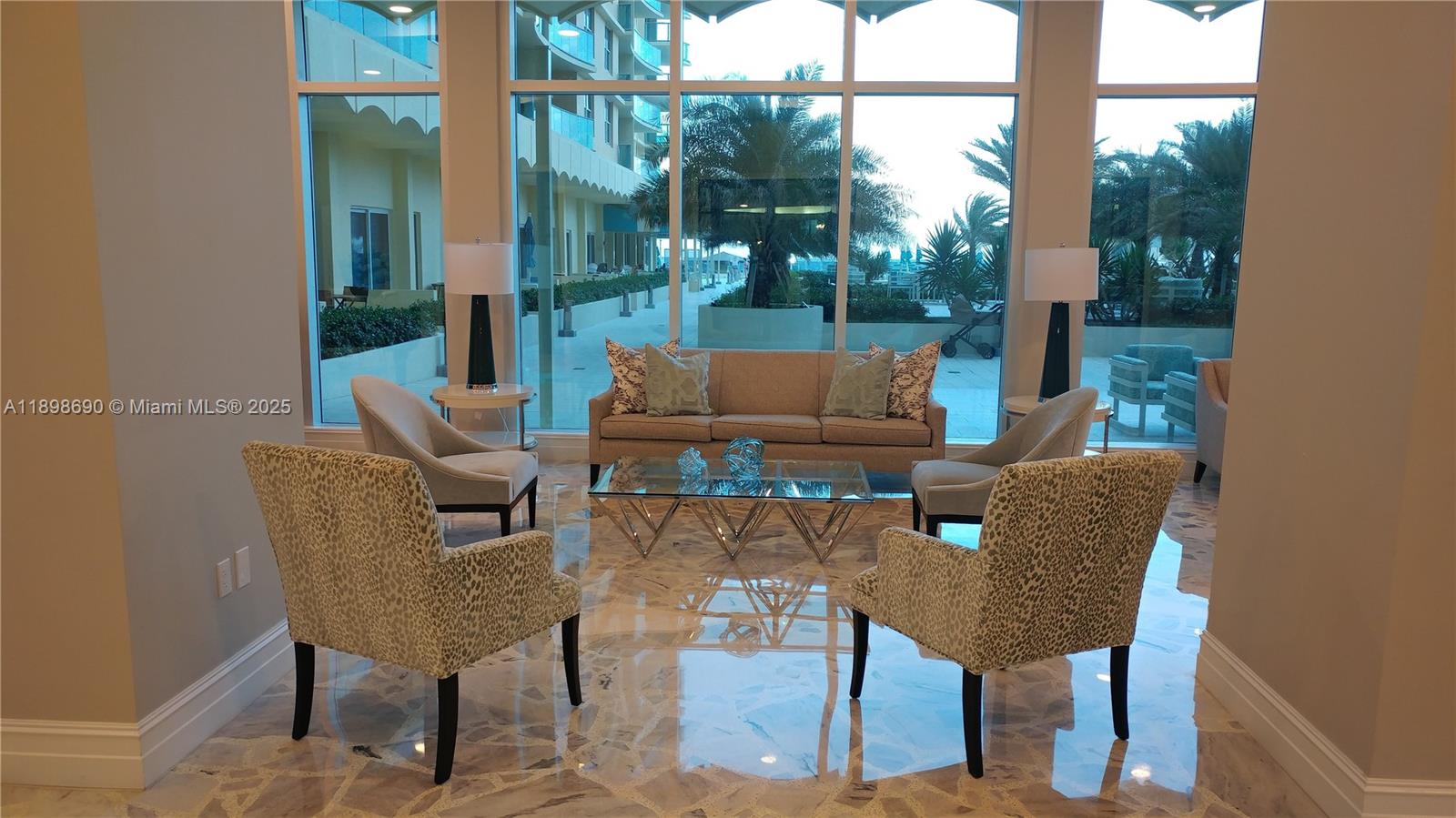 WAVE CONDO - Residential Lease