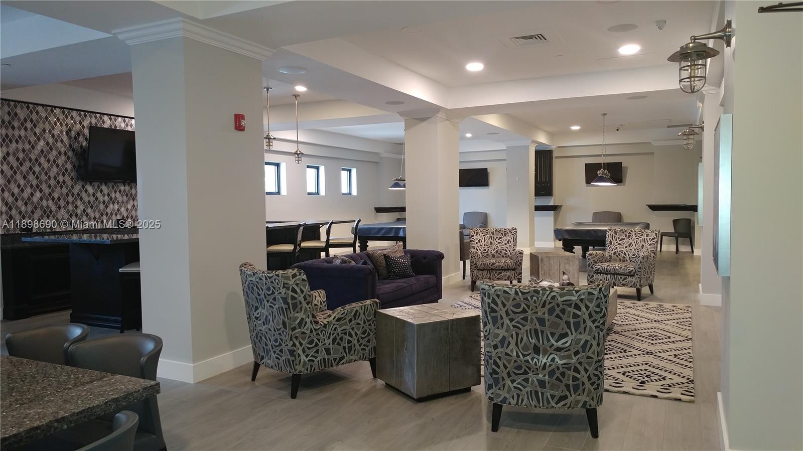 WAVE CONDO - Residential Lease