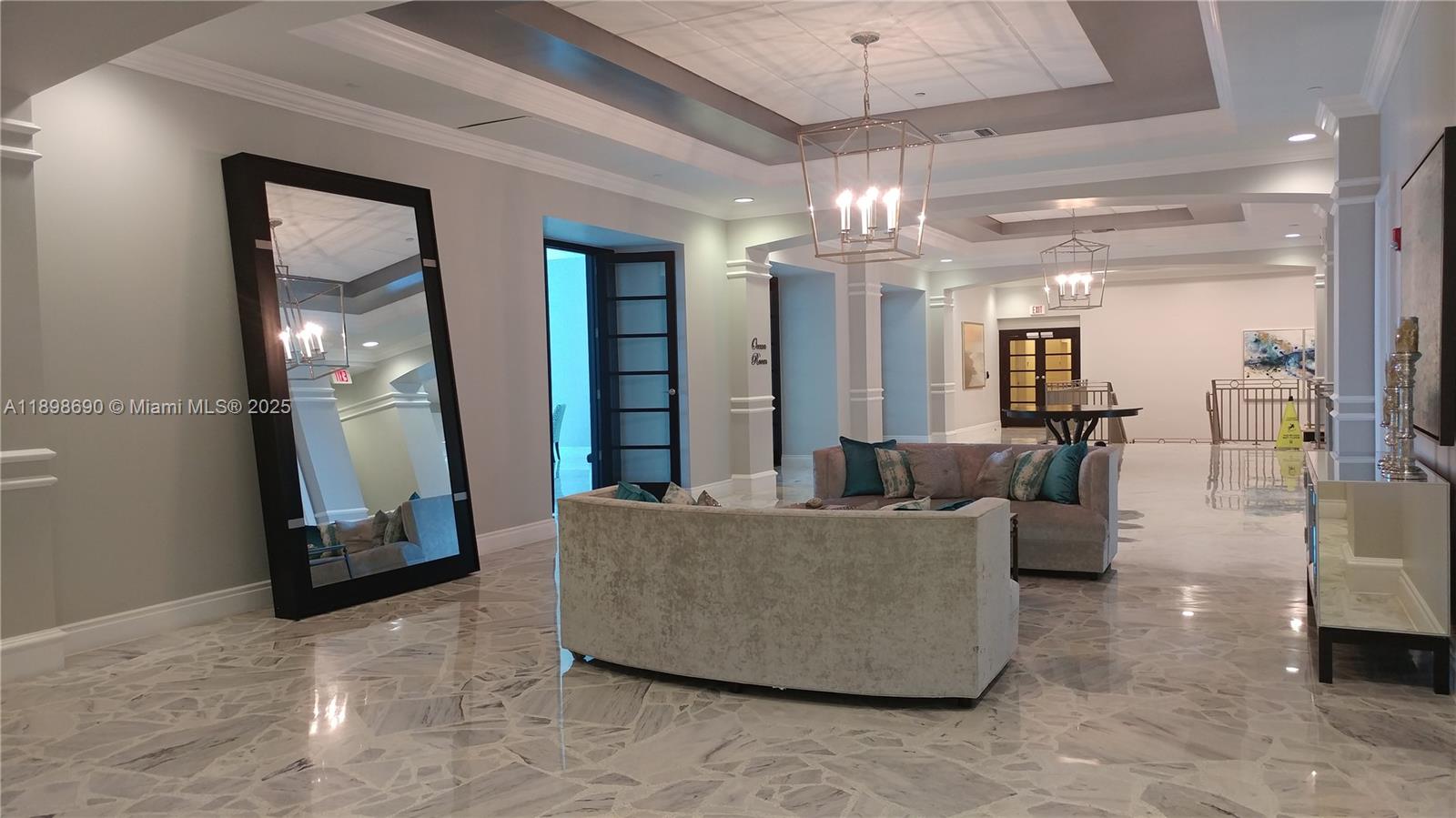 WAVE CONDO - Residential Lease