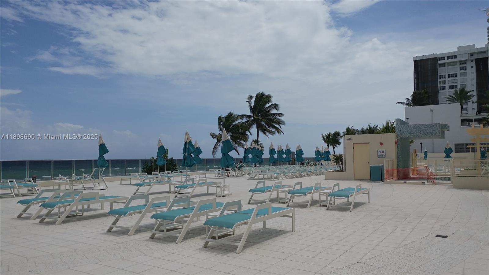 WAVE CONDO - Residential Lease