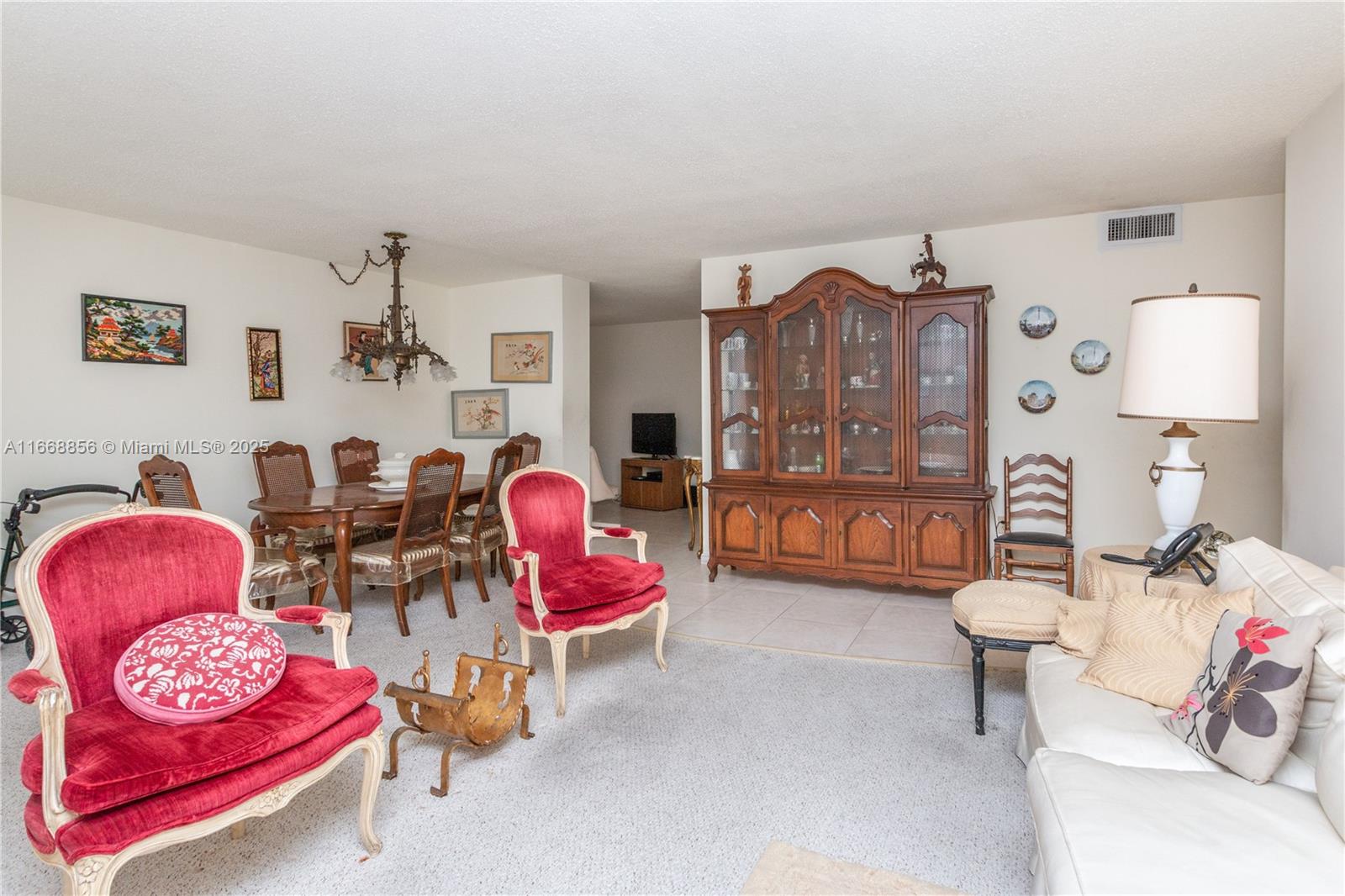 COMMODORE PLAZA CONDO - Residential