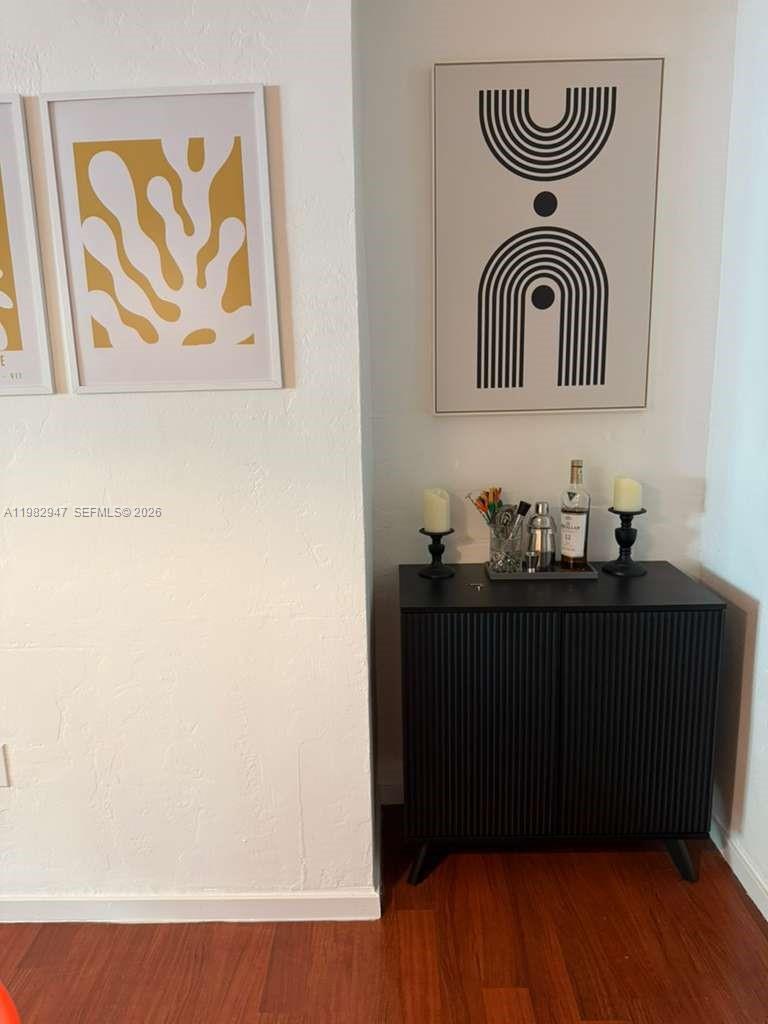 901 Meridian Ave 201