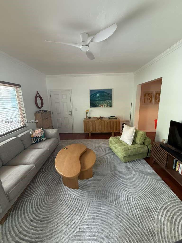 901 Meridian Ave 201