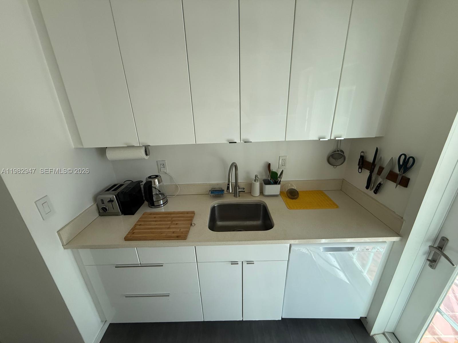 MERIDIAN COURT CONDO - Residential Lease