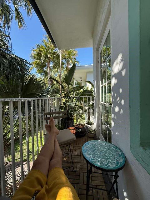 901 Meridian Ave 201 Miami Beach FL 33139