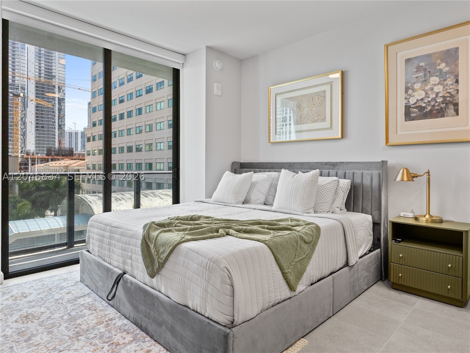 121 NE 5th St 504