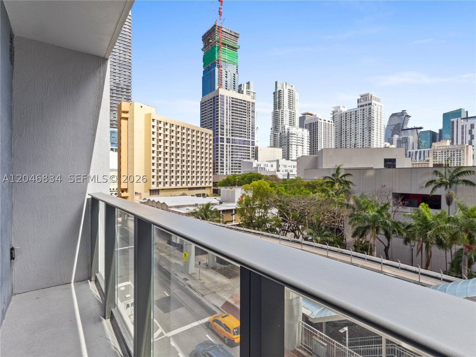 121 NE 5th St 504