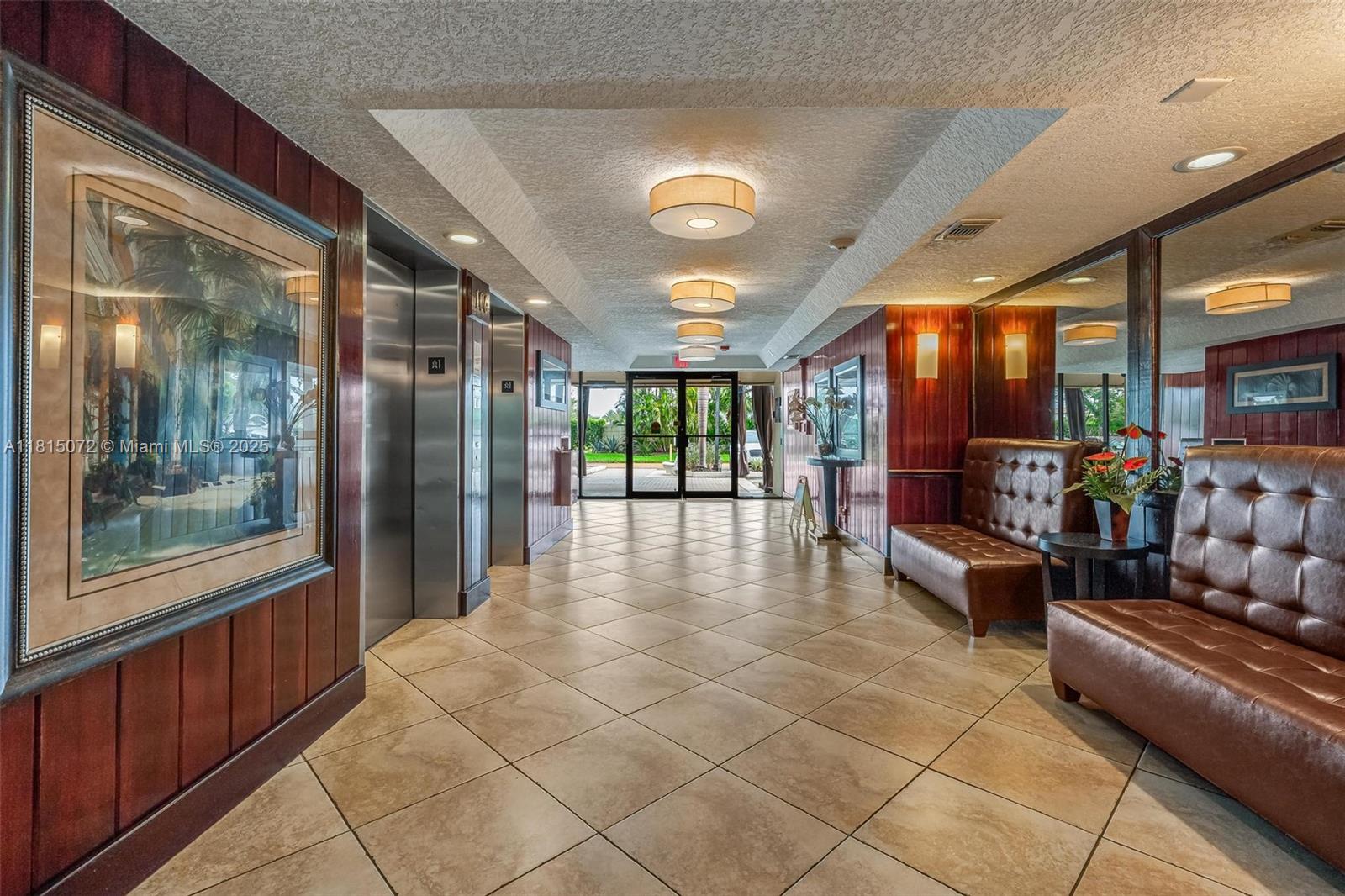 LAKE EMERALD CONDOMINIUM - Residential