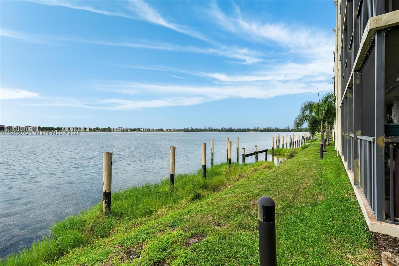 LAKE EMERALD CONDOMINIUM - Residential