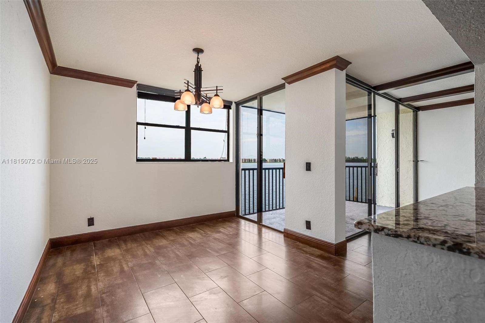 LAKE EMERALD CONDOMINIUM - Residential