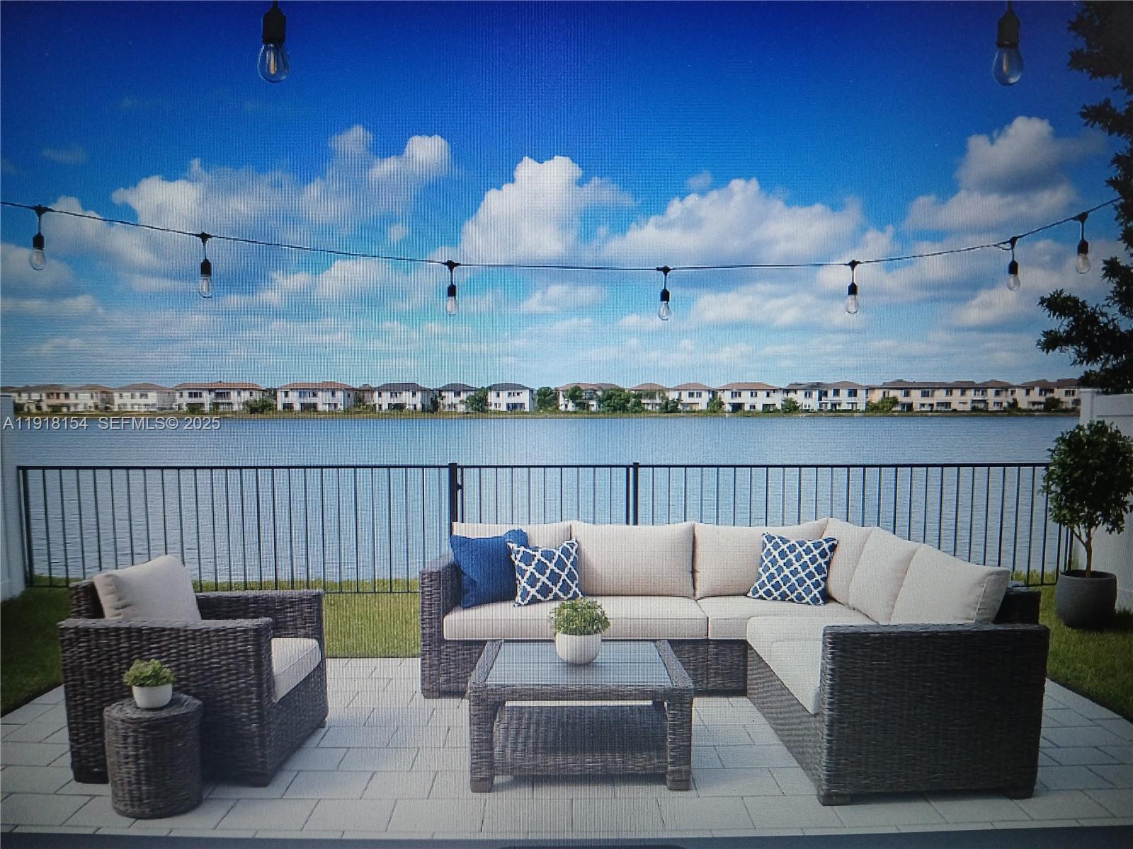 AQUABELLA SECTION ONE - Residential