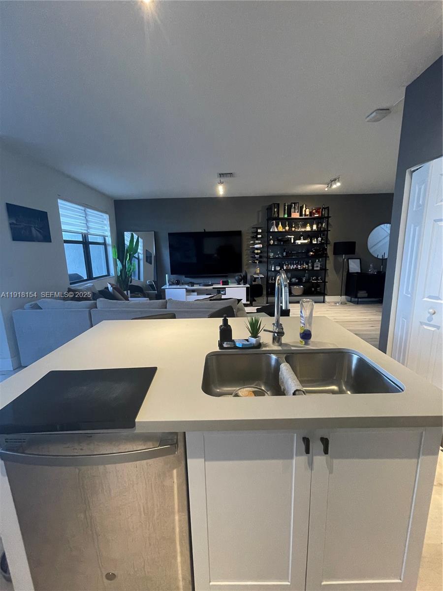 AQUABELLA SECTION ONE - Residential