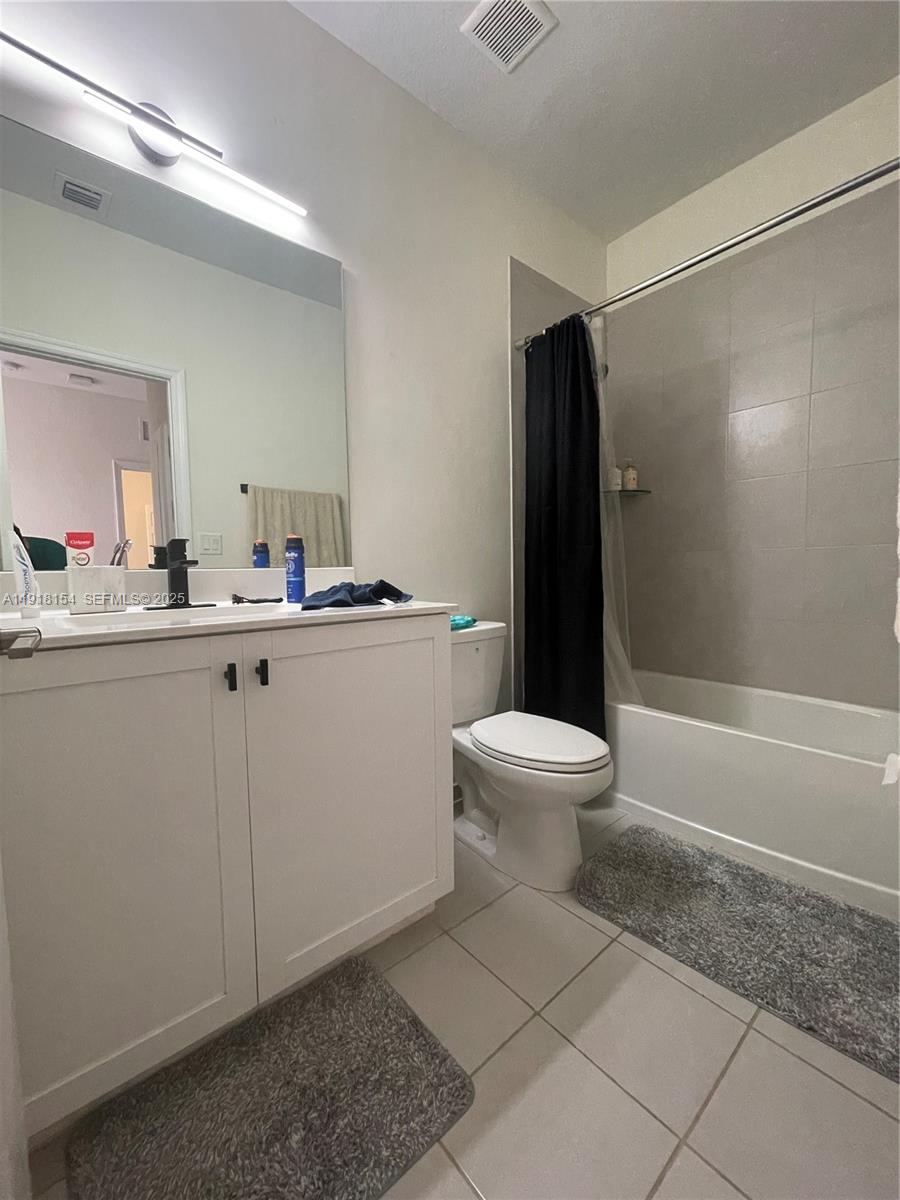 AQUABELLA SECTION ONE - Residential