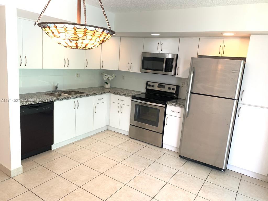 Rental Property at 8520 Sw 133rd Ave Rd 302, Miami, Broward County, Florida - Bedrooms: 3 
Bathrooms: 2  - $2,390 MO.