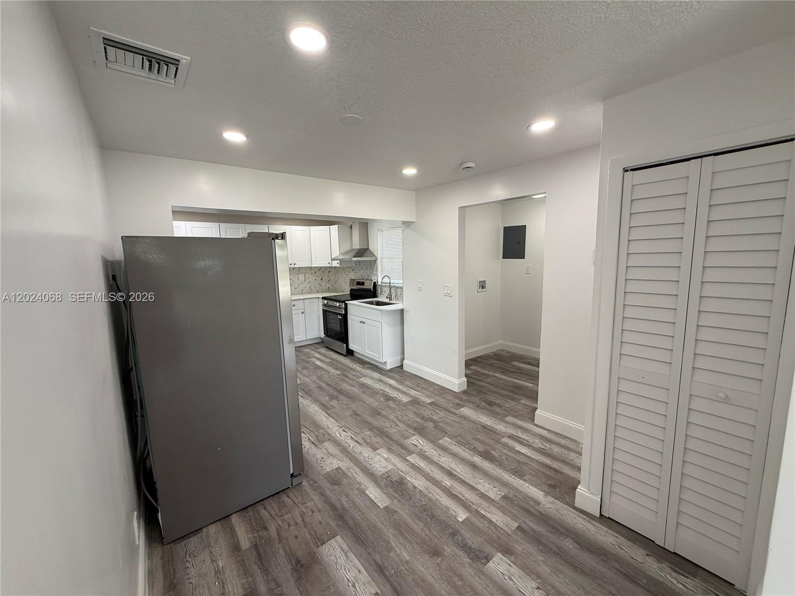 NORTH WEST LAUDERDALE ADD - Residential Lease