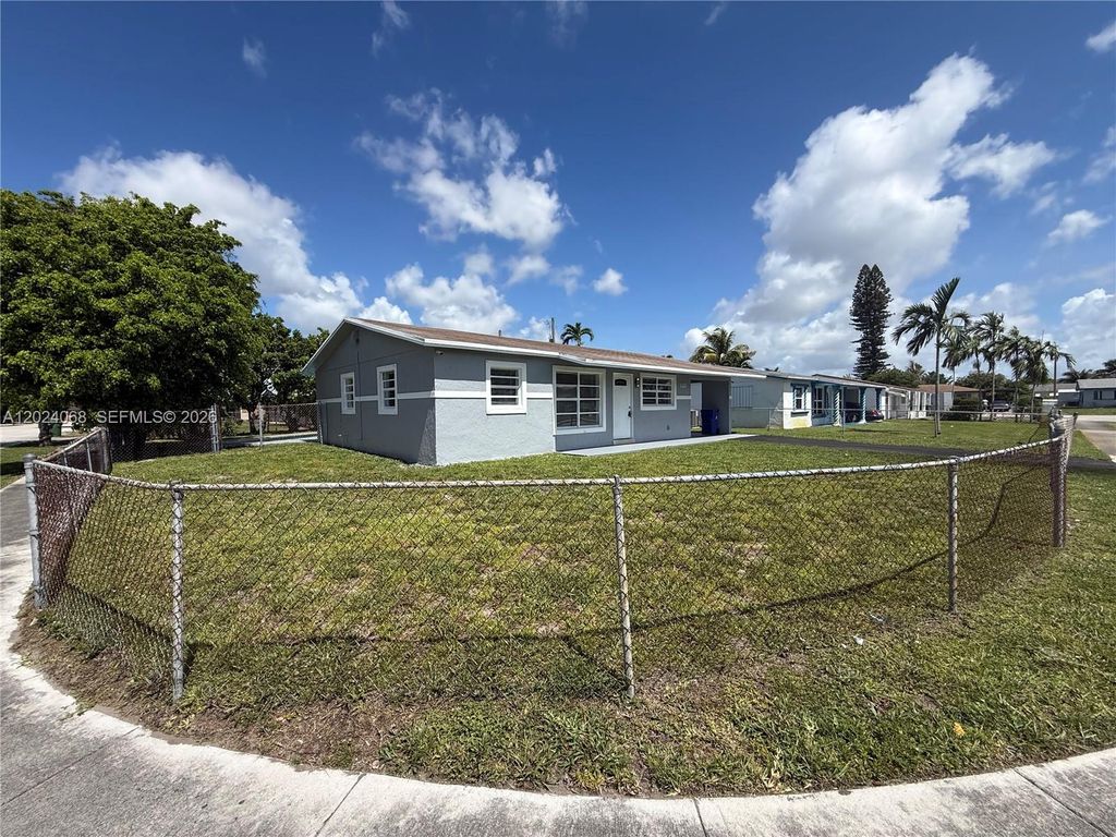 Photo of 2161 NW 26th Ave #no unit, Fort Lauderdale, FL 33311 (MLS # A12024068)