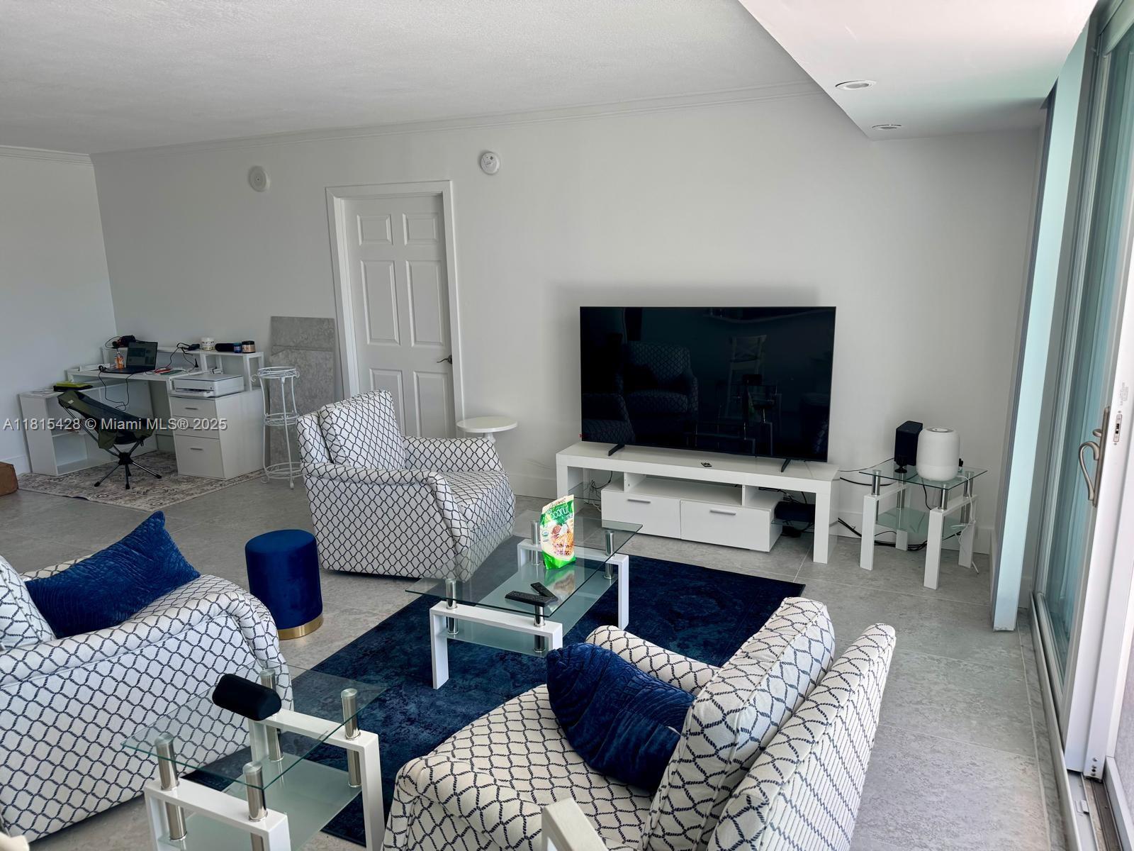 2715 N Ocean Blvd 2E