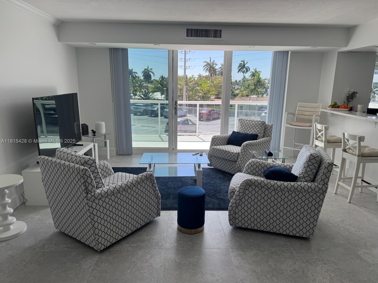 2715 N Ocean Blvd 2E