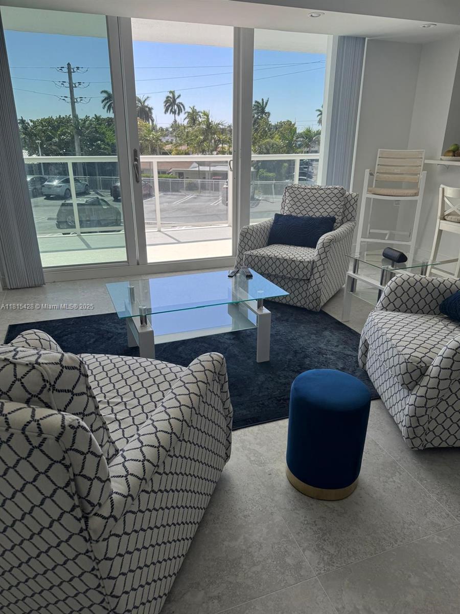 2715 N Ocean Blvd 2E